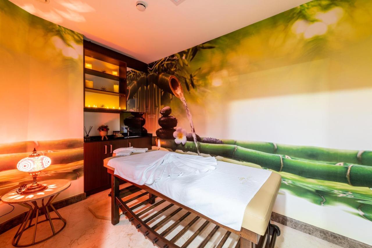 Aprilis Deluxe Hotel อิสตันบูล ภายนอก รูปภาพ