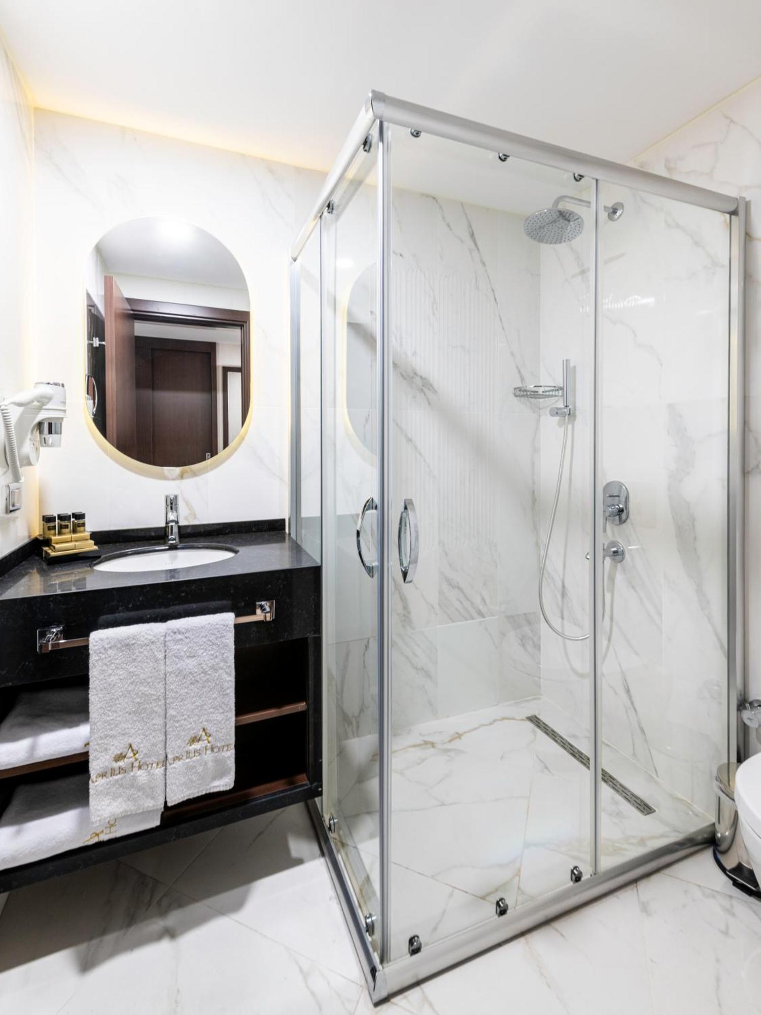 Aprilis Deluxe Hotel อิสตันบูล ภายนอก รูปภาพ